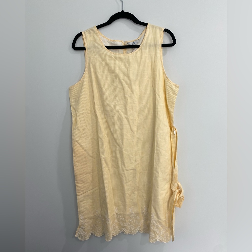 Woman’s Croft & Barrow Scalloped Hem Embroidered Dress